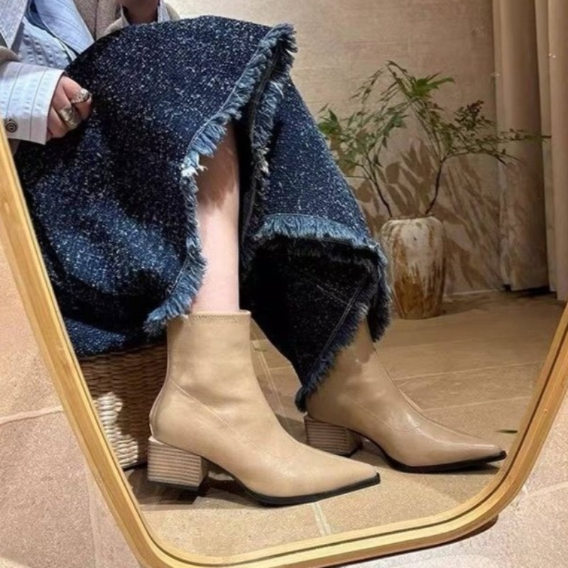 Vintage Fashion Online - Botas Femininas de Cano Curto com