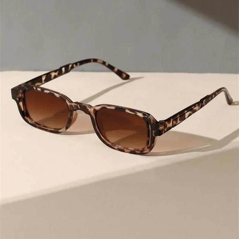 Óculos de Sol Retangulares Lux - Vintage Fashion Enthusiasts avaliação e preço